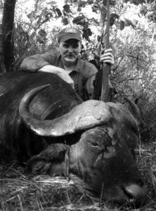 Bill Yung Photo with cape buffalo